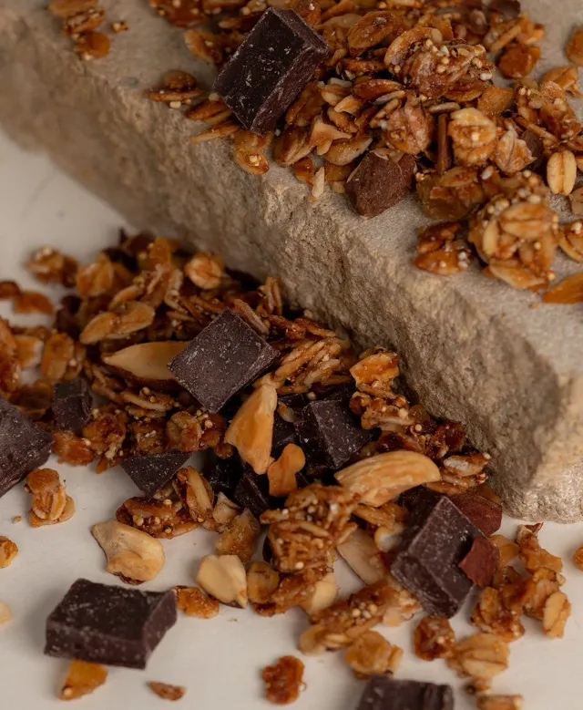 Ôme Granola avoine amandes gingembre pépites chocolat noir