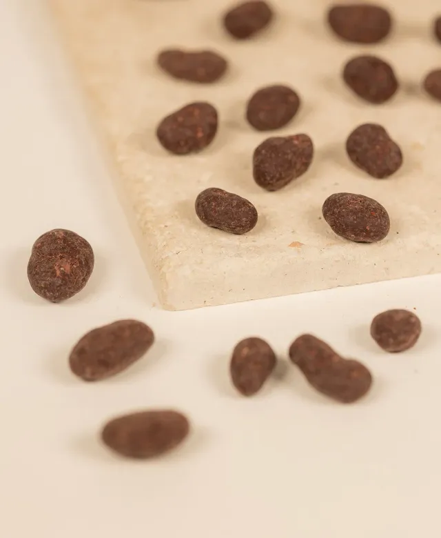 Ôme Fèves cacao enrobées chocolat noir 76% bio