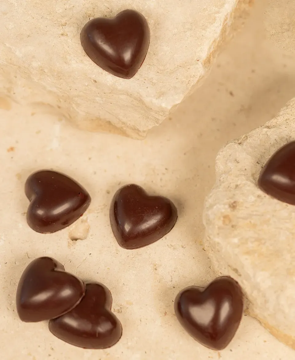 Ôme Bonbons chocolat noir 76% cœur caramel fleur de sel