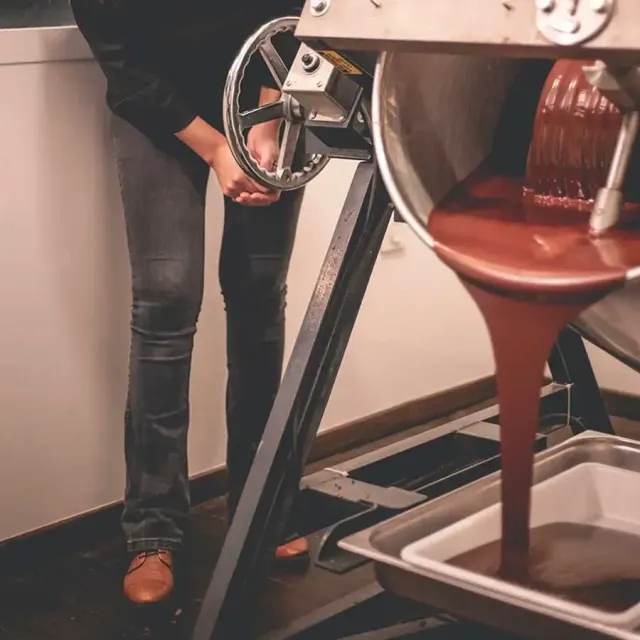 Hasnaâ Visite de la chocolaterie atelier dégustation