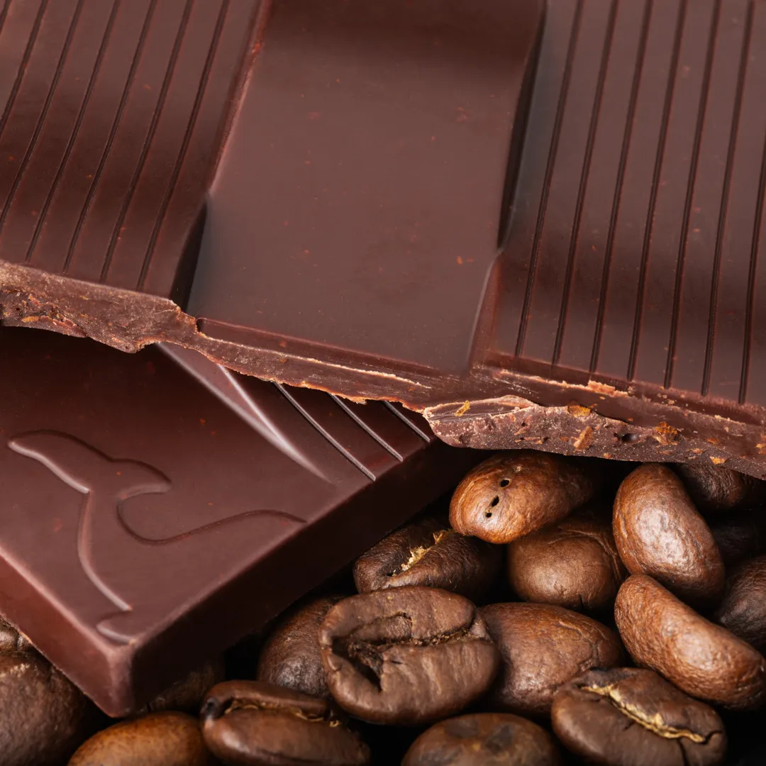 La Baleine à Cabosse tablette chocolat noir 76% brisures café