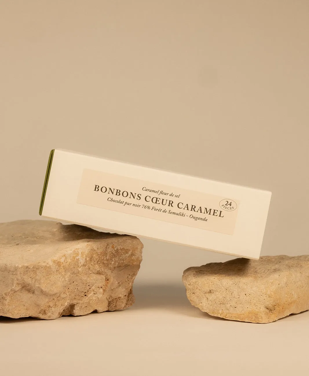 Ôme Bonbons chocolat noir 76% cœur caramel fleur de sel